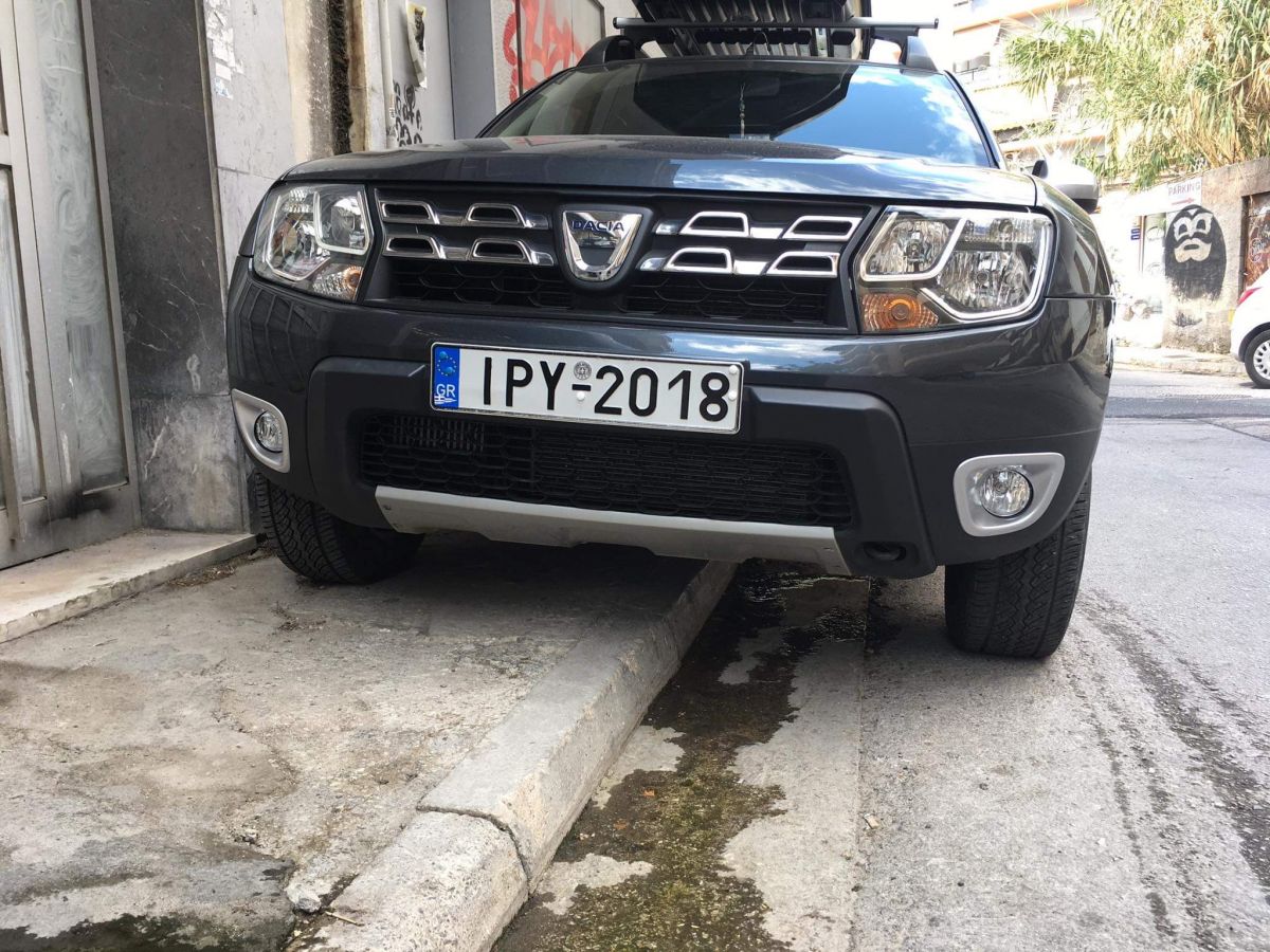 Duster (2010-2017) - Ornamente faruri ceata (Dacia Original)