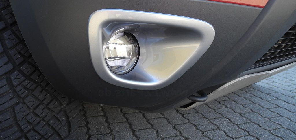 Duster (2010-2017) - Ornamente faruri ceata (Dacia Original)