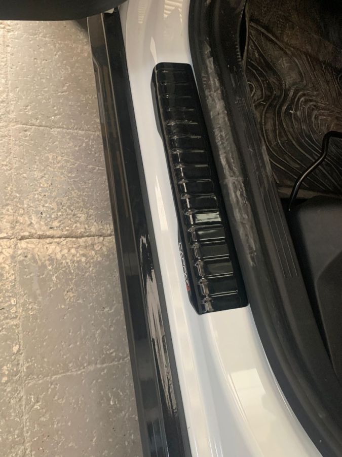 Duster III (2024-2026) - Protectie praguri din inox 