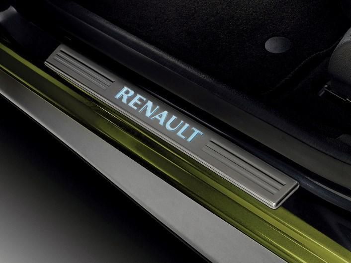 Renault Clio IV - Protectii praguri iluminate- fata (Renault Original)