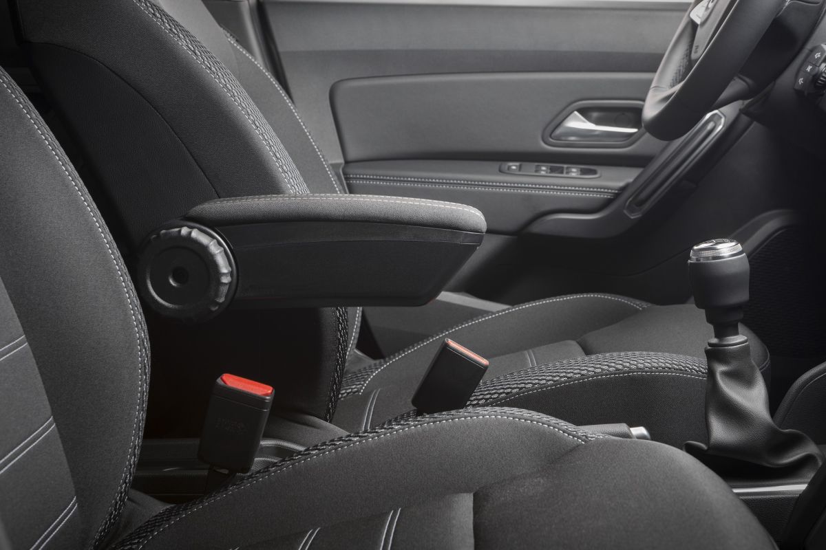 Duster II (2018- 2021) - Cotiera Premium Prestige cu conexiune wireless (Dacia Original)