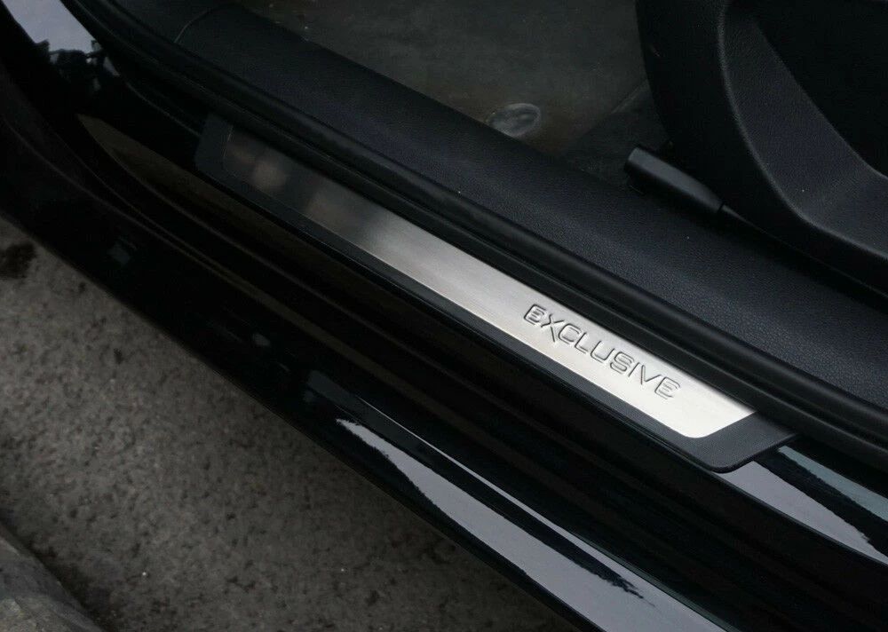 Renault Captur - Protectii praguri 