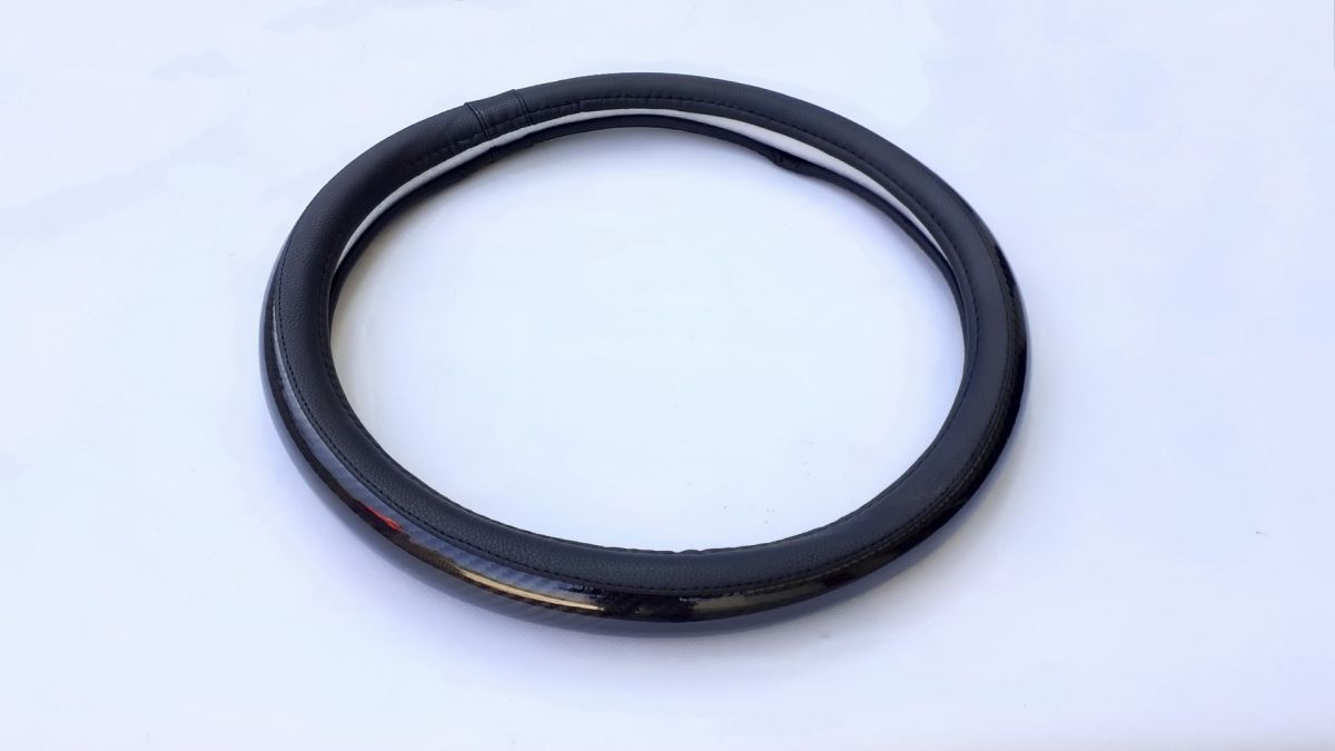 Dacia - Husa volan aspect fibra carbon