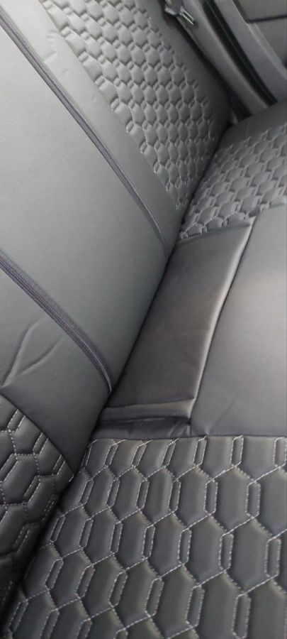 Duster II (2018-2024) - Set Huse scaune Editie Black din Piele Premium - realizate pentru Duster si compatibile cu cotiera
