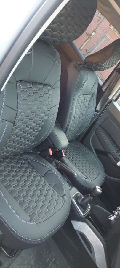 Duster II (2018-2024) - Set Huse scaune Editie Black din Piele Premium - realizate pentru Duster si compatibile cu cotiera