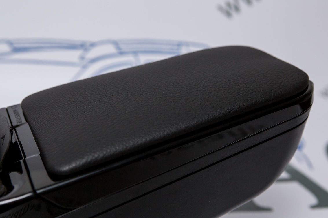 Duster II (2018-2024) - Cotiera Neagra Premium cu buzunar portabil 