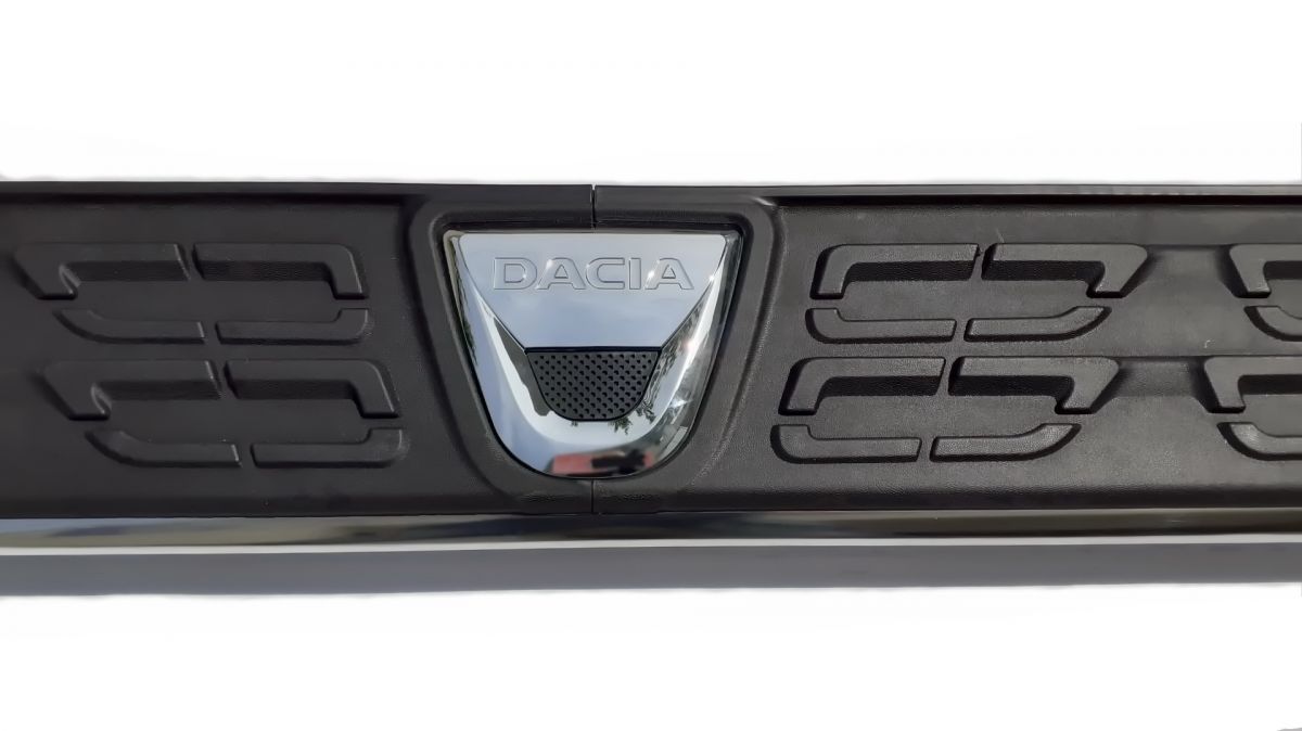 Duster II (2018-2024) - Praguri laterale cu Logo Dacia (Dacia Original)