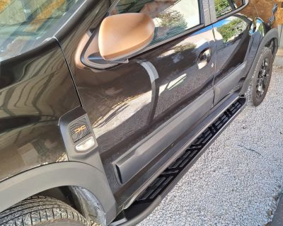 Duster II (2018-2024) - Set Praguri laterale Sapphire Negru V2