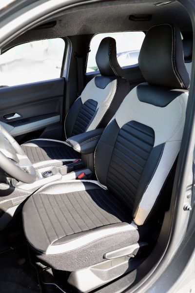Duster III (2024-2025) - Set Huse scaune din Piele Premium Editie Bej - realizate special pentru Duster 3