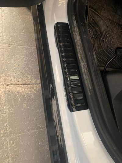 Duster III (2024-2026) - Protectie praguri din inox "Guard" - fata si spate