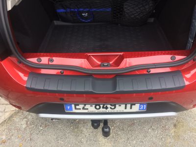 Sandero II (2012-2020) - Ornament protectie portbagaj (Dacia Original)