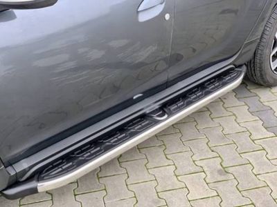 Duster II (2018-2024) - Praguri laterale cu Logo Dacia (Dacia Original)