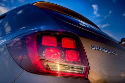 Sandero II (2017-) - Stop spate stanga (Dacia Original)