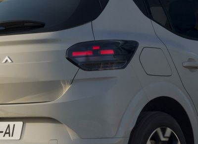 Sandero III (2026-) / Stepway / Logan III (2026-) - Stop spate dreapta (Dacia Original)