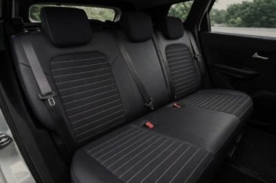 Duster III (2024-2026) - Huse scaune CITY Negru - piele ecologică și textil 